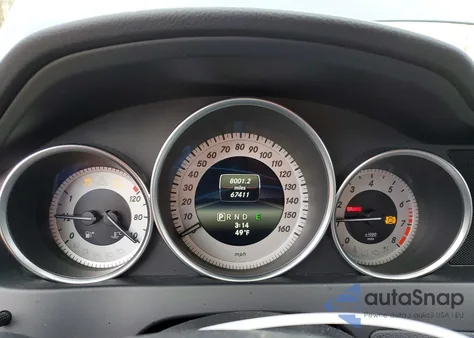 2014 Mercedes-Benz C 250 z USA, uszkodzony, nr VIN WDDGF4HB4ER317962